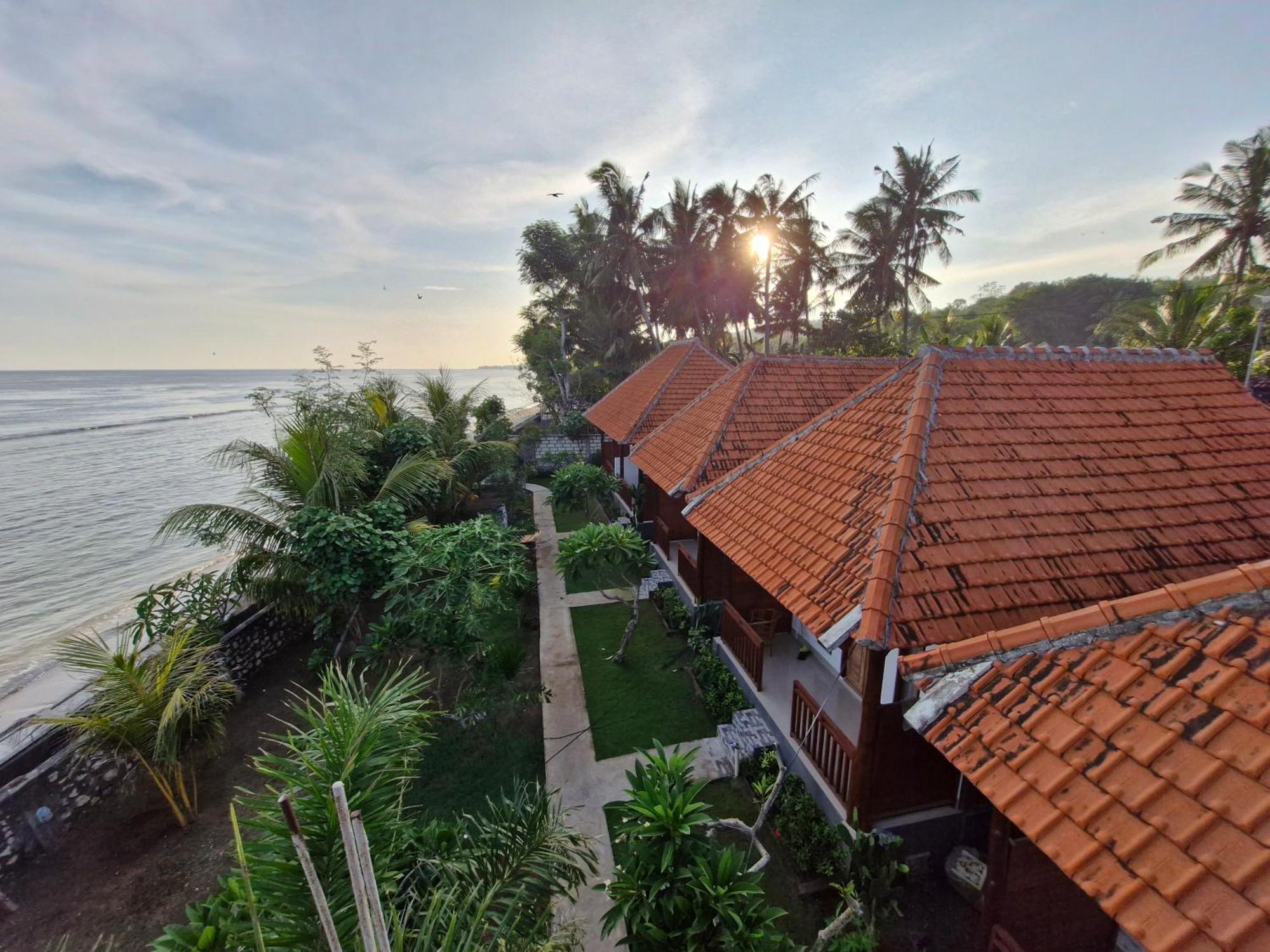Penyon Beach House Ped Bagian luar foto